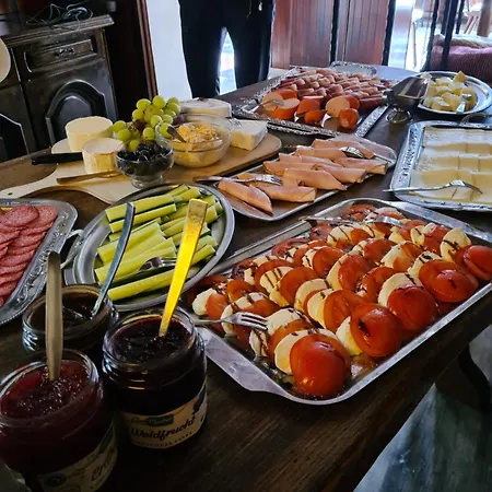 Zum Feti Und Restaurant Ruedesheim am Rhein